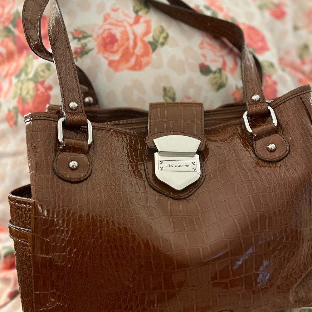 Brown purse it is very nice almost new